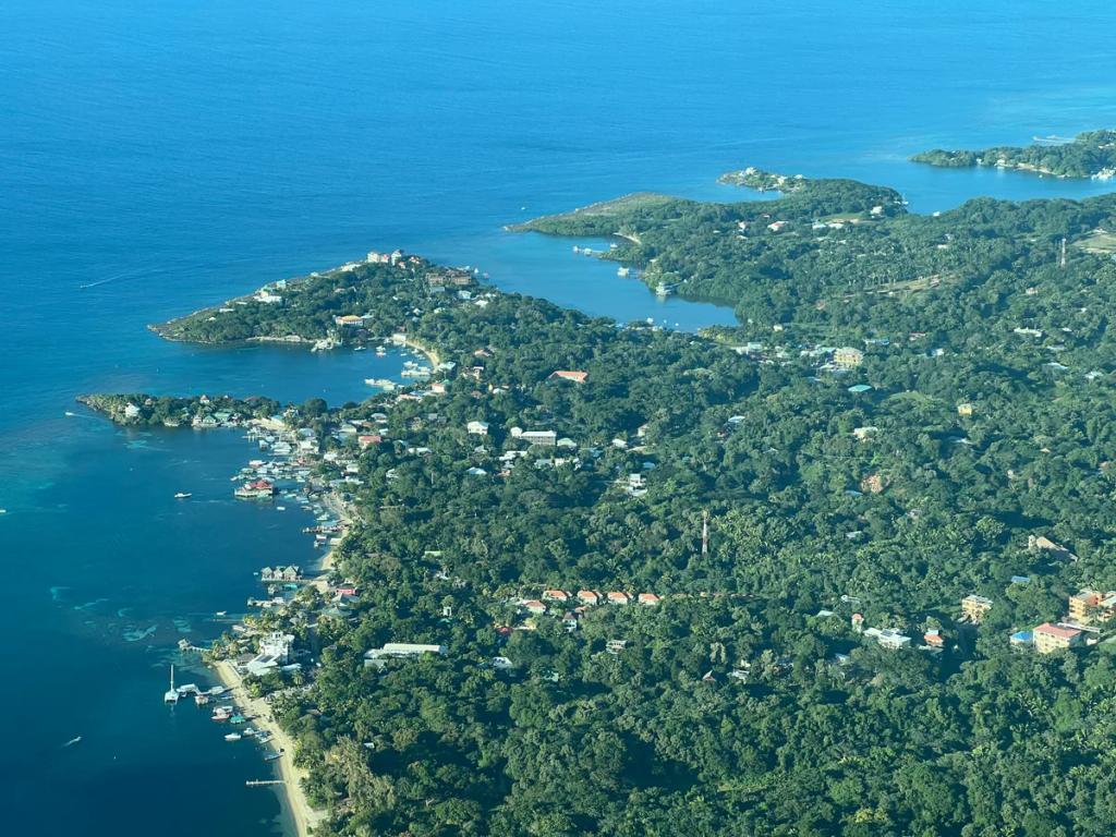 eSIM Roatan - Kup przedpłacone dane podróżne dla Roatan, Honduras