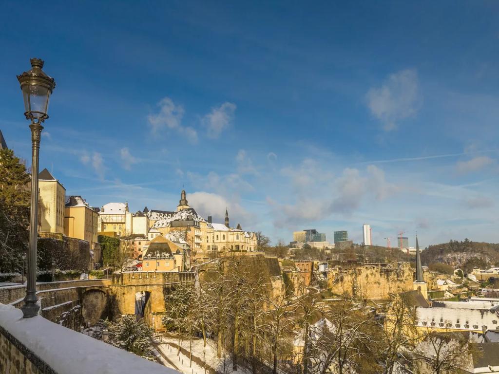 eSIM Luxembourg City - Kup przedpłacone dane podróżne dla Luxembourg City, Luksemburg